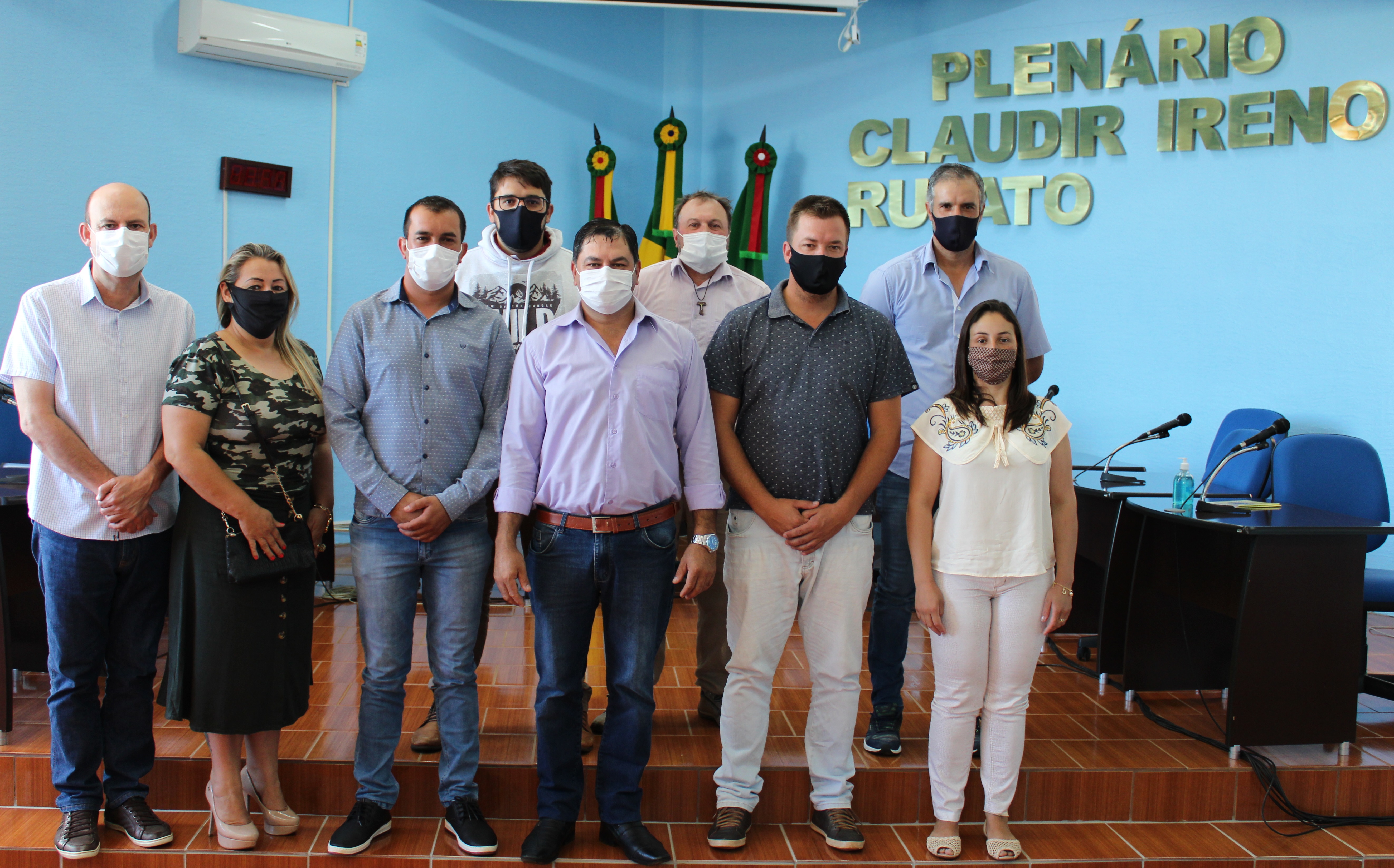 Sessão Preparatória para Posse dos Vereadores, Prefeito e Vice-Prefeito aconteceu na manhã de hoje 08-12.