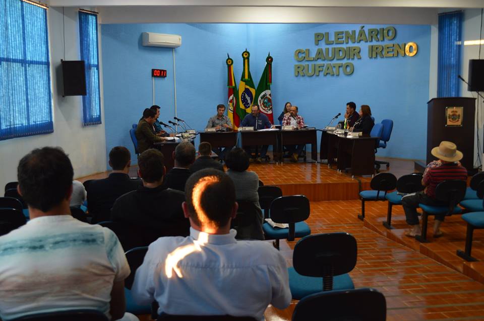 Vereadores pedem melhorias nas estradas do interior 